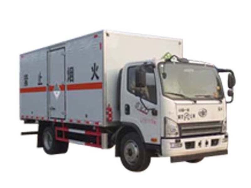 解放7噸雜項(xiàng)危險物品廂式運(yùn)輸車
